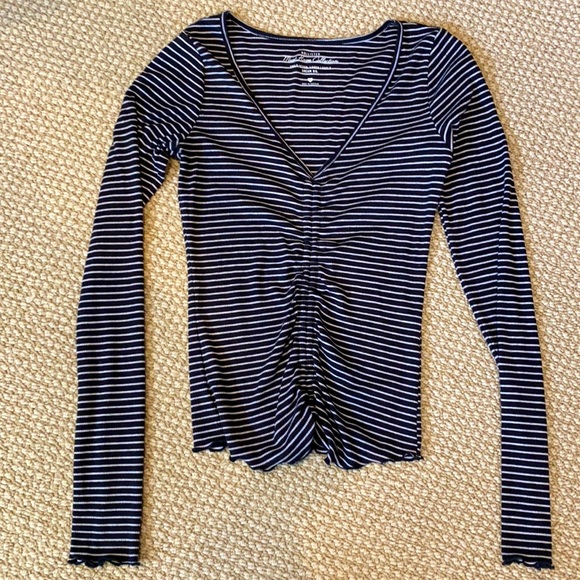 Hollister Tops - Hollister long sleeve shirt
